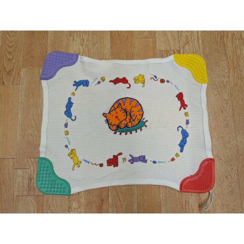 Vintage Munchkin Waffle Weave Teething Blanket Rubber Corners Cat Lovey